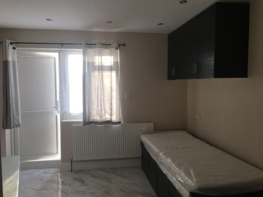 Studio Flat, Long Elmes, HA3 - Photo 1