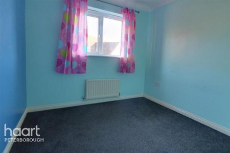 3 bedroom semi-detached house to rent - Photo 4
