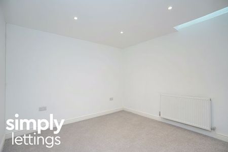 2 Bed property for rent - Photo 3