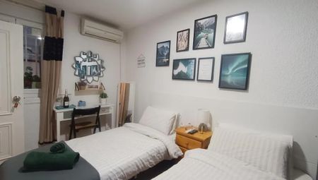 Calle del Caballero de Gracia, Madrid, Community of Madrid 28013 - Photo 5