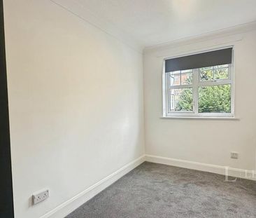 3 bedroom flat to rent - Photo 1