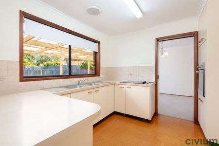 1 Couchman Crescent, Chisholm ACT 2905 - House For Rent | Domain - Photo 2
