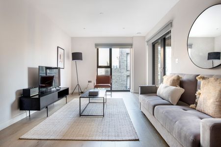 Boulevard Apartments, Ufford St - Photo 4