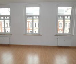 Jößnitzer Str. 135, Wohnung 5 ~~~ Maisonette, Gäste-WC, Balkon, Tag... - Photo 1