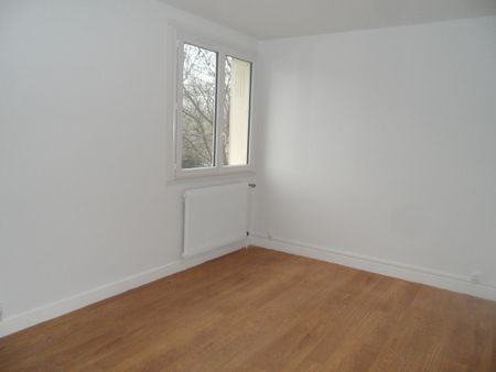 Location Appartement 3 pièces 63m² BOURGES 18000 - Photo 2