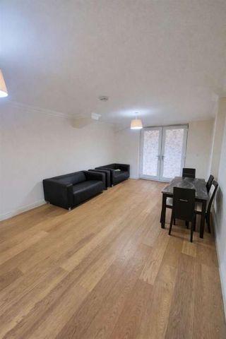 Jackson Moss Building, Upper Chorlton Rd, Manchester, M16 - Photo 2