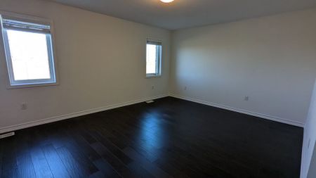 For Lease - 686 Laking Terrace, Milton, Ontario - Photo 3