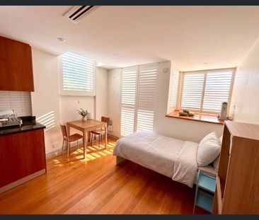 Stylish 1BR Studio in Carlton | All Bills Included (Water, Gas, Ele... - Photo 1