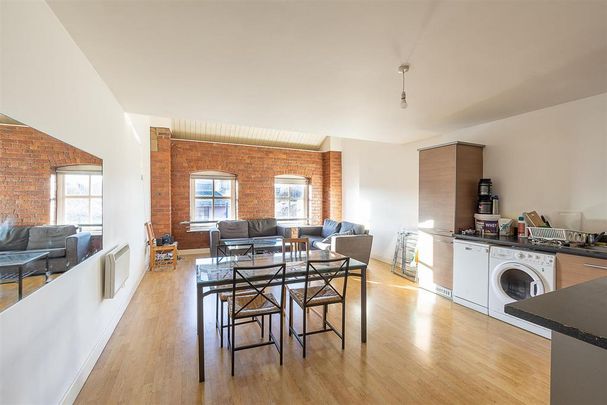 4 bedroom maisonette to rent - Photo 1