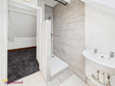 3 bedroom semi-detached house to rent - Photo 5