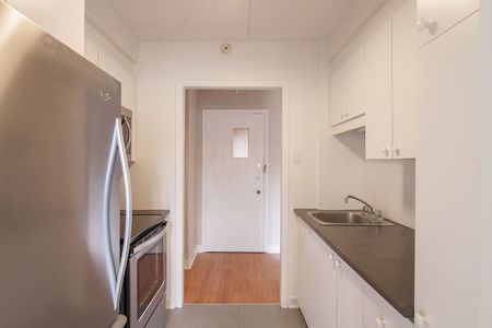 St. Lambert - Photo 4