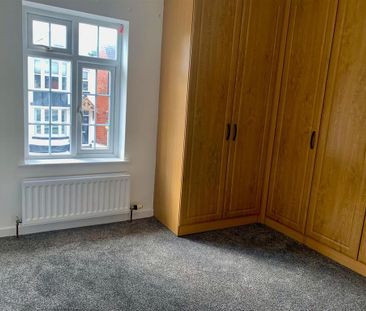 3 bedroom end of terrace house to rent - Photo 3