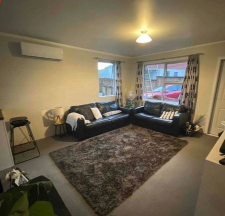 Lovely 2 bedroom unit - Photo 5