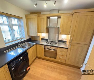 2 bedroom end of terrace house to rent - Photo 4