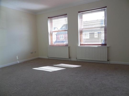 2 bedroom apartment to rent Hamble - Photo 1