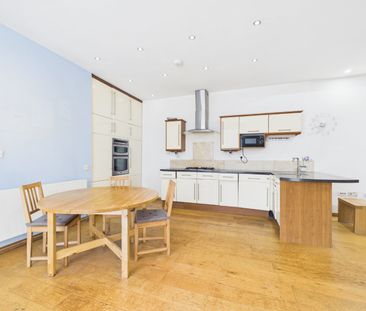 2 bedroom Flat in Kings Road, Reading - Photo 1