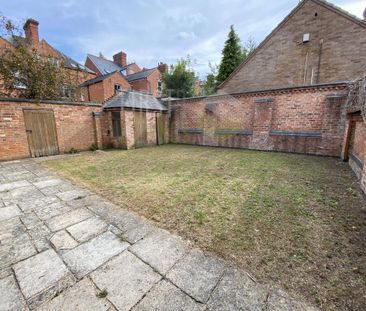6 bedroom detached house to rent - Photo 3