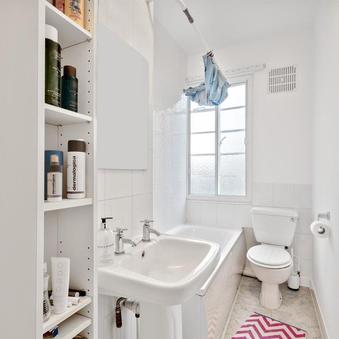 Studio to rent - Photo 1