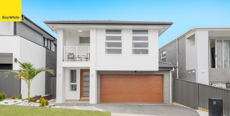 BRAND-NEW AND READY TO MOVE IN NORTH FACING Family Residence Close to All Amenities! - Photo 4