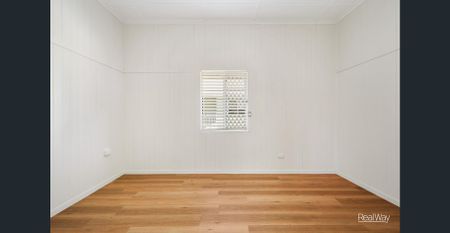 Beautifully Presented, Updated Inner-City Cottage - Photo 3