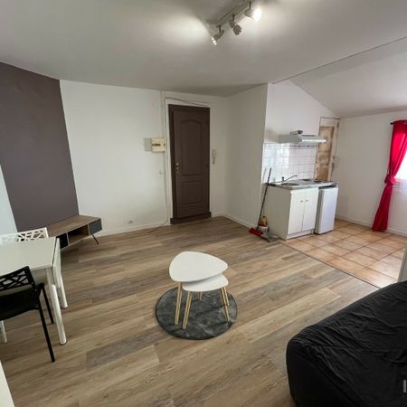 Location Appartement 1 pièce 24m² CAHORS 46000 - Photo 4