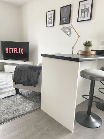 Lonsdale Avenue - Photo 4