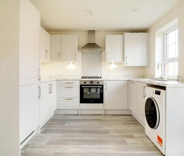 3 bedroom semi-detached house to rent - Photo 5