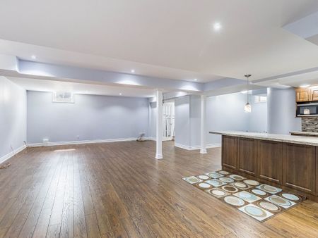 For Lease - 2340 Thruxton Drive, Oakville, Ontario - Photo 5