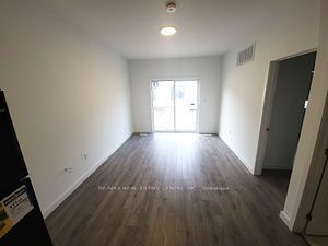 Townhouse For Lease | X8121844 - Photo 3