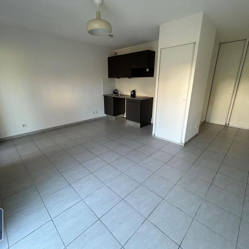 Location Appartement 1 pièce 28m² ARLES 13200 - Photo 1