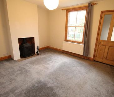 2 bedroom terraced house to rent - Photo 2