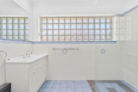 15 Pendlebury Parade, Woonona. - Photo 5