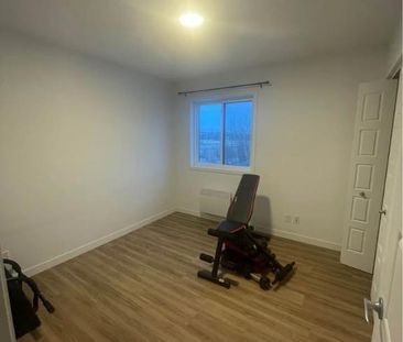 Grand appartement 3 chambres et 2 salles de bain - Photo 3