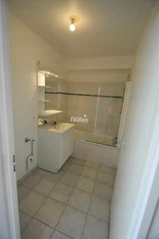 Location Appartement 2 pièces 50m² ST LO 50000 - Photo 3