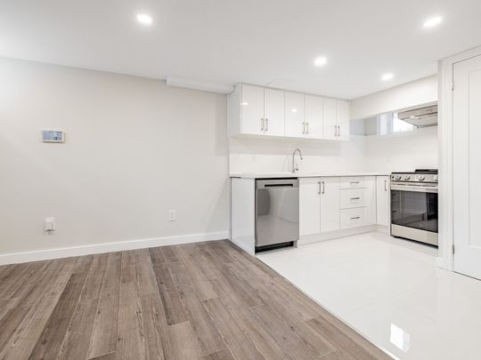 For Lease - 2103 Avenue Road Unit# BSMT, Toronto, Ontario - Photo 1