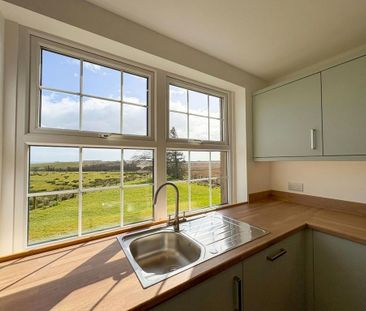 2 bedroom detached bungalow to rent - Photo 2