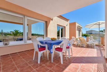 FOR RENT VILLA MORAIRA with 4 bedrooms for LONG TERM NEAR THE BEACH AND THE CITY