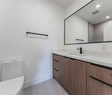 712 Eglinton Avenue East apartment — Toronto, ON (3-Bedroom) - 3 Bedroom - Photo 5