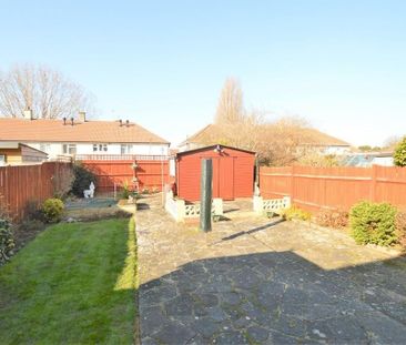 Room in a Shared House, Kingsholm Gardens, SE9 - Photo 1