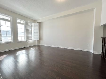 For Lease - 936 Castlemore Avenue, Markham, Ontario - Photo 2