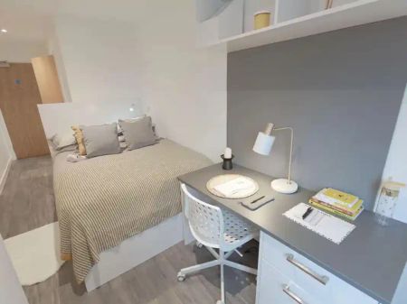 6 Bed Cluster En-Suite - Standard - Photo 2