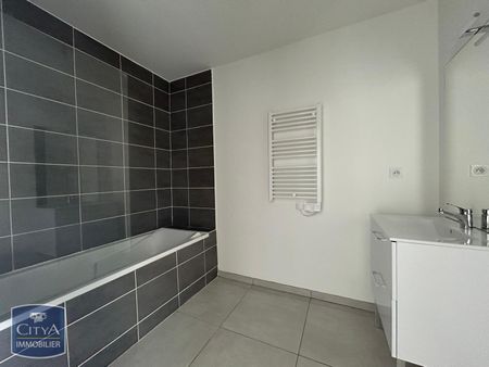 Location Appartement 3 pièces 62m² CARPENTRAS 84200 - Photo 3