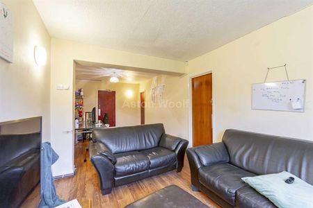 Ingham Grove, Lenton - Photo 2