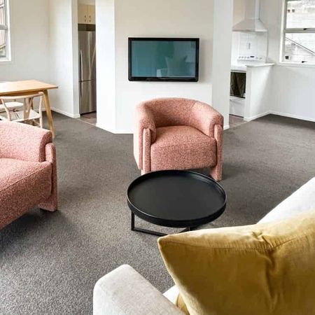 THREE BEDROOMS IN WESTOWN - Photo 3