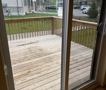 For Lease - 677 Chelton Road, London South, Ontario - Photo 3