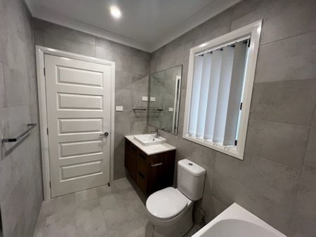 GREAT LOCATION! - Photo 3