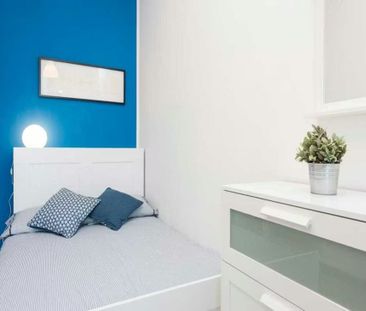 Viale Scalo San Lorenzo, Rome, Lazio 00185 - Photo 4