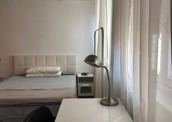 Calle de Cavanilles, Madrid, Community of Madrid 28007