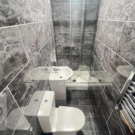 1 bedroom in a house share to rent - Photo 4