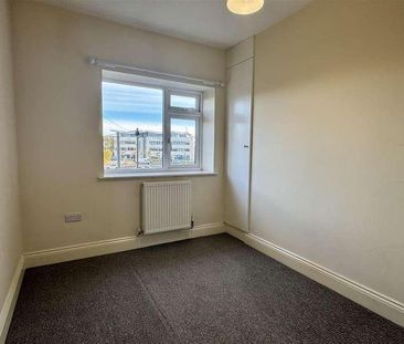 Dean Road, Scarborough, YO12 - Photo 4